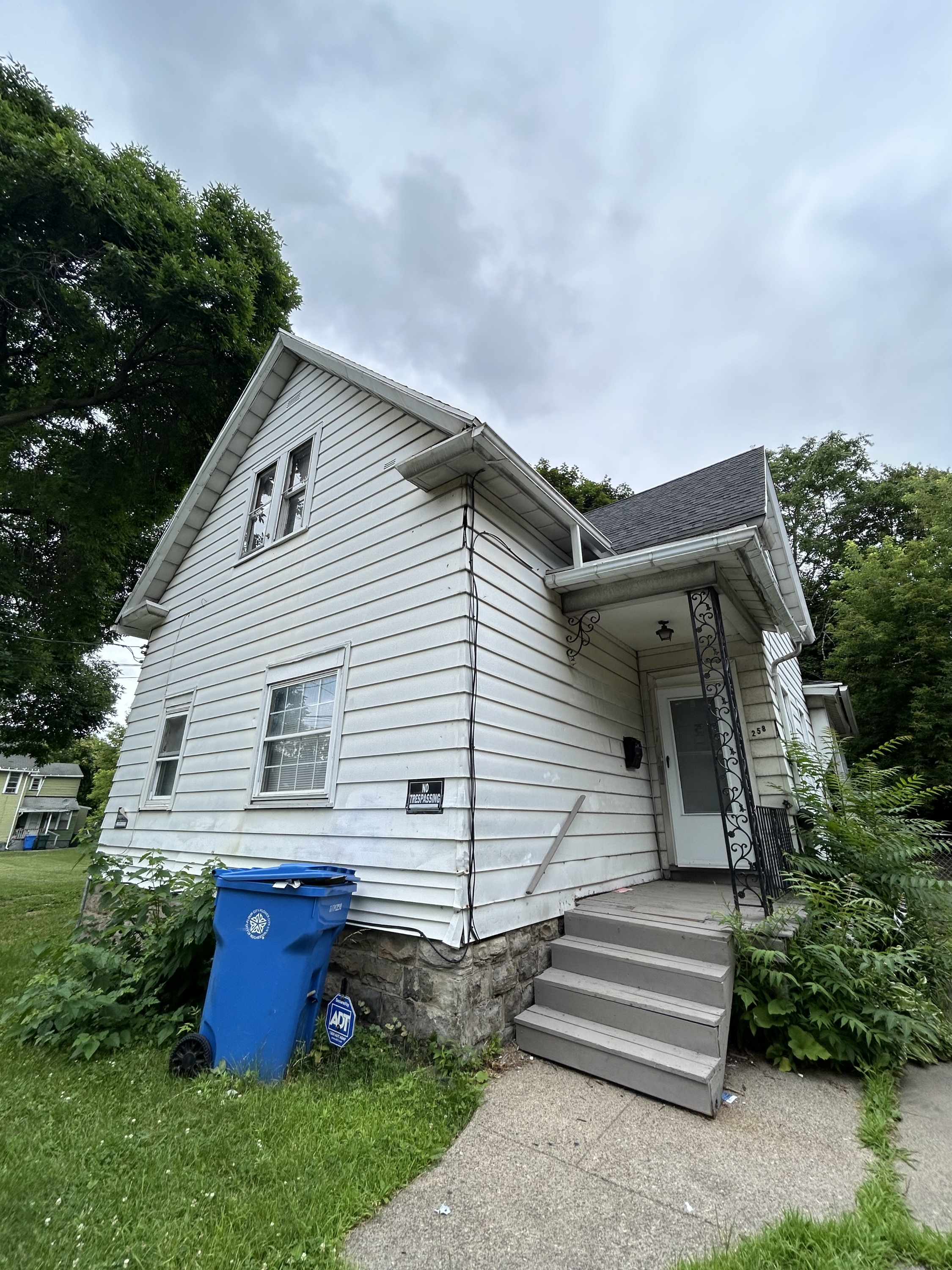 258 1st Street - Dn