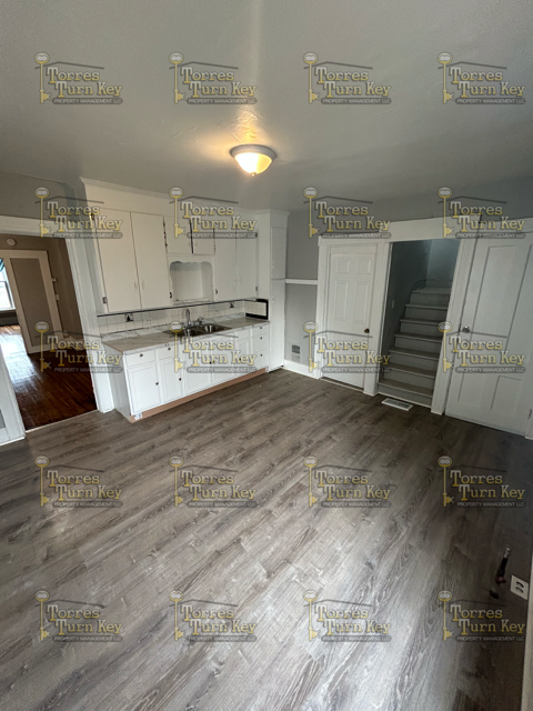 80 Harvest Street (Rocfalls)