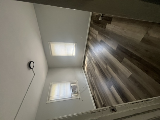 2107 Lake Avenue - Up